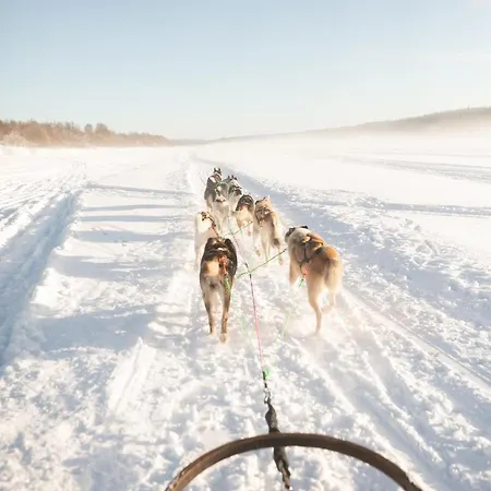 Nova Galaxy Village روفانييمي