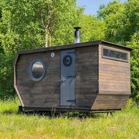 Nova Galaxy Village * Рованиеми